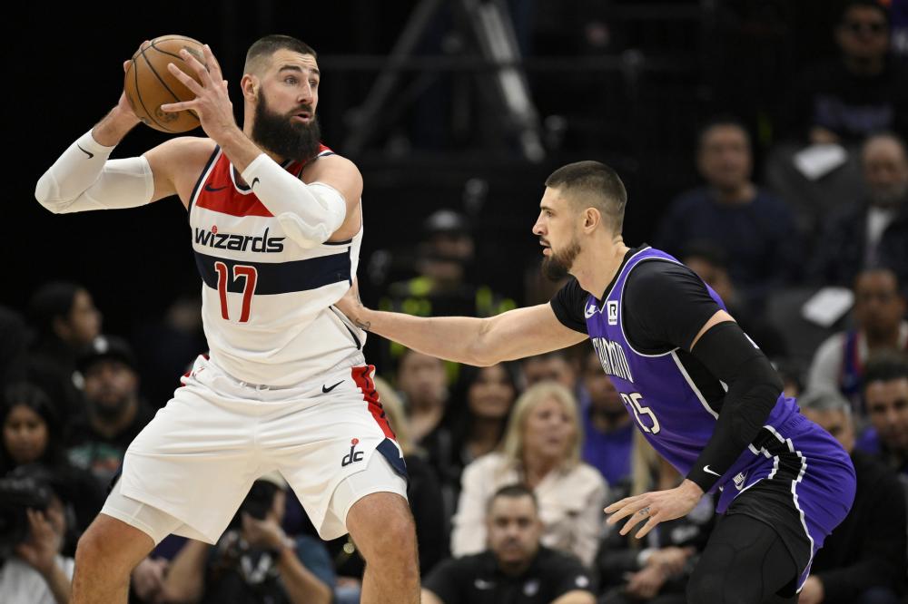 坐镇主场迎 坐镇主场迎