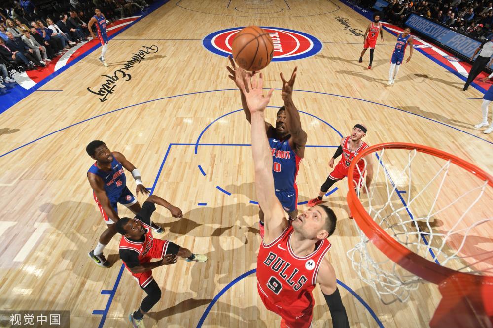 支球队在赛 支球队在赛